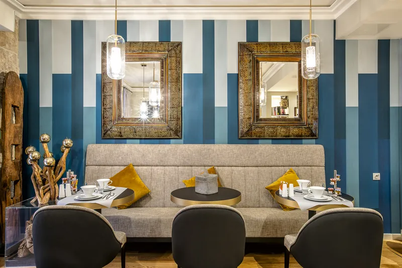 Salle du petit-déjeuner, Hôtel Opéra Frochot, photographié par Maxime Ledieu